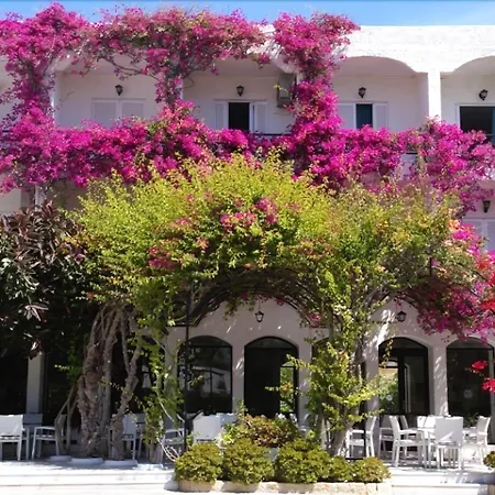 Skala Sunset And Otel Chora (Ios)