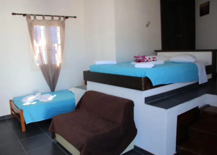 Skala Sunset And 2* イオス島 チョーラ