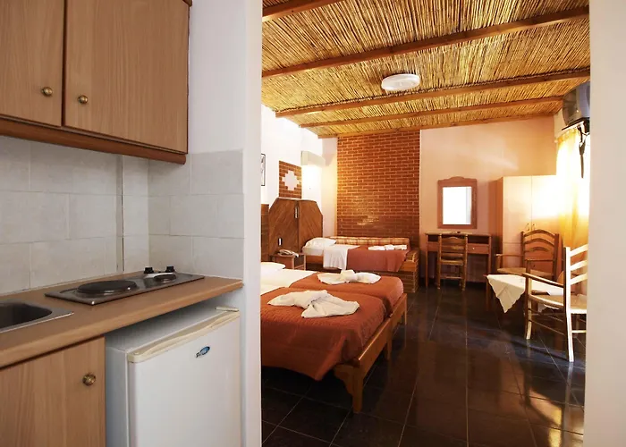 Skala Sunset And 2* イオス島 チョーラ